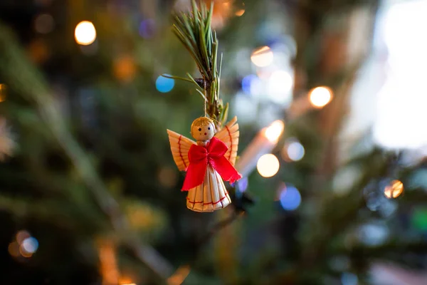Sláma Anděl Vánoční Strom Detailní Pohled — Stock fotografie
