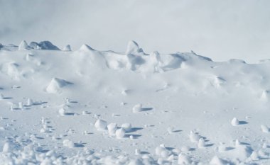 karlı dağların arka plan manzara görünümü