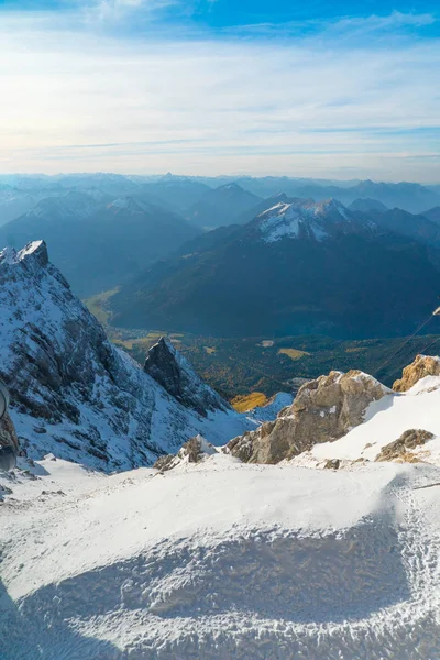 Naturskön Utsikt Över Snöiga Berg Bakgrund — Stockfoto