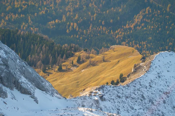 Vue Panoramique Sur Fond Montagnes Enneigées — Photo