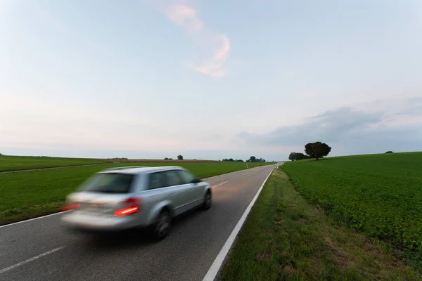 Panoramisch Uitzicht Auto Weg Het Platteland — Stockfoto