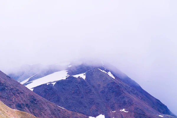 Красивый Живописный Вид Величественные Горы Фон — стоковое фото