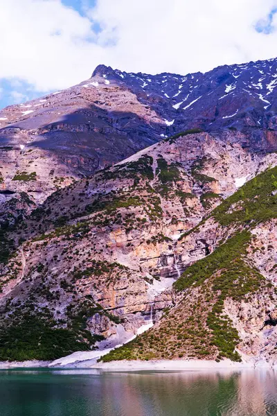 Vista Panorâmica Lago Belas Montanhas Alpes Suíça — Fotografia de Stock