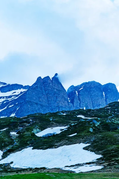 Bela Vista Panorâmica Das Montanhas Majestosas Fundo — Fotografia de Stock