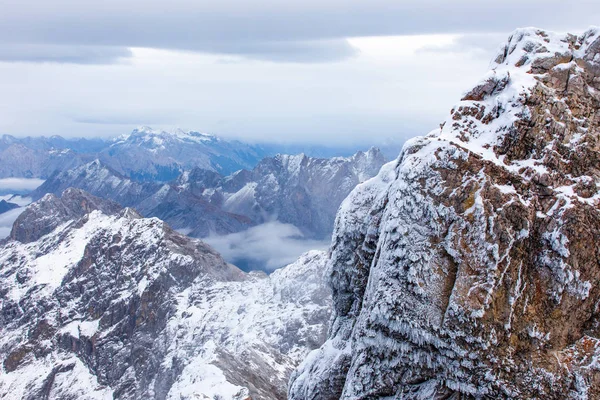 Vista Panorámica Hermosas Montañas Majestuosas Como Fondo — Foto de Stock