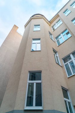 Avrupa 'nın modern şehir binasına bakın