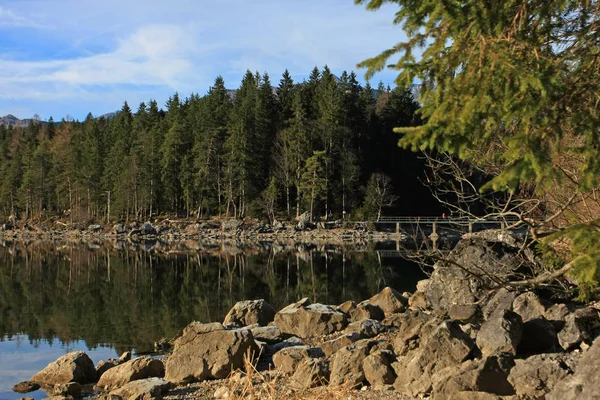 Landschap Van Herfstbergen Met Rivier — Stockfoto