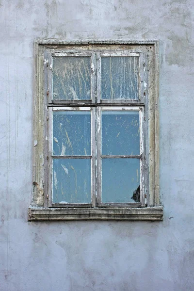 Malowniczy Widok Okno Starym Domu — Zdjęcie stockowe