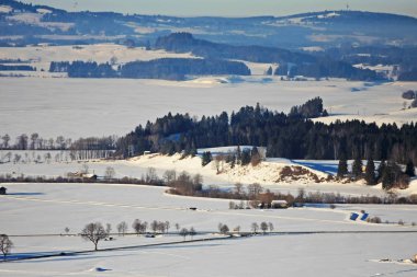 Nehrin kışın manzarası