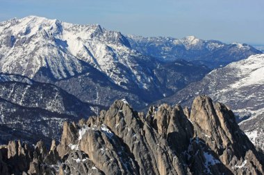 arka plan için güzel karlı dağlar manzara manzara manzara