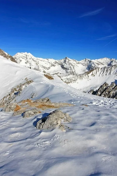 Foto Cênica Belas Montanhas Nevadas Paisagem Para Fundo — Fotografia de Stock