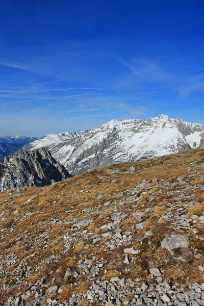 Landschaftliche Aufnahme Der Schönen Schneebedeckten Berglandschaft Als Hintergrund — Stockfoto