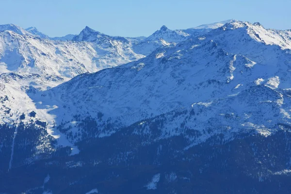 Arka Plan Için Güzel Karlı Dağlar Manzara Manzara Manzara — Stok fotoğraf