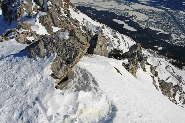 Colpo Scenico Bellissimo Paesaggio Montano Innevato Sfondo — Foto Stock