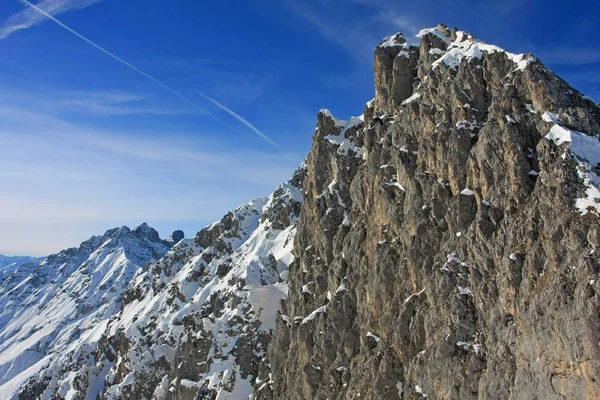 Plano Escénico Hermosas Montañas Nevadas Paisaje Fondo — Foto de Stock