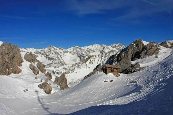 Landschaftliche Aufnahme Der Schönen Schneebedeckten Berglandschaft Als Hintergrund — Stockfoto