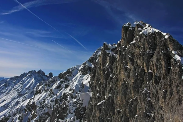 Foto Cênica Belas Montanhas Nevadas Paisagem Para Fundo — Fotografia de Stock