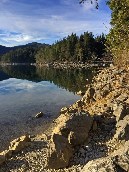 Vista Panorámica Del Río Lago Las Montañas —  Fotos de Stock