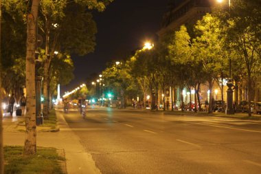 Gece vakti yolun manzarası