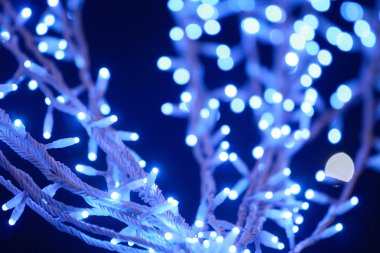 Mavi Noel dekorasyonunun yakın plan görüntüsü