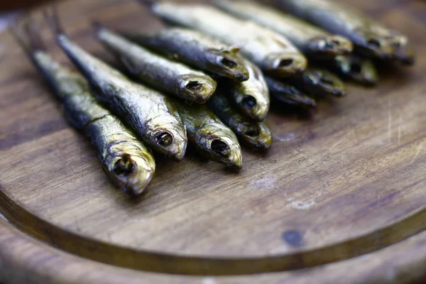 Close View Smoked Fish Wooden Board — Stock Photo, Image