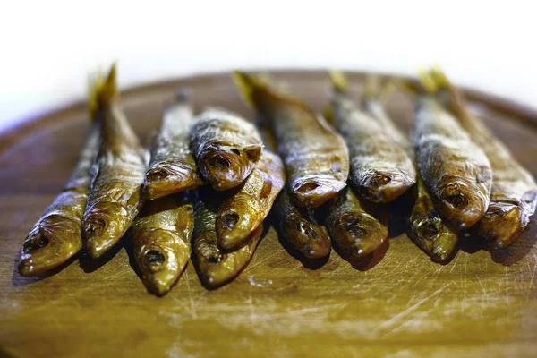 Close View Smoked Fish Wooden Board — Stock Photo, Image