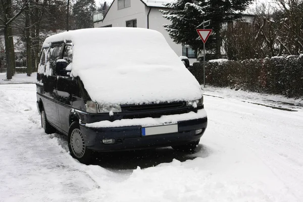 Auto Parcheggiate Coperte Neve Inverno — Foto Stock