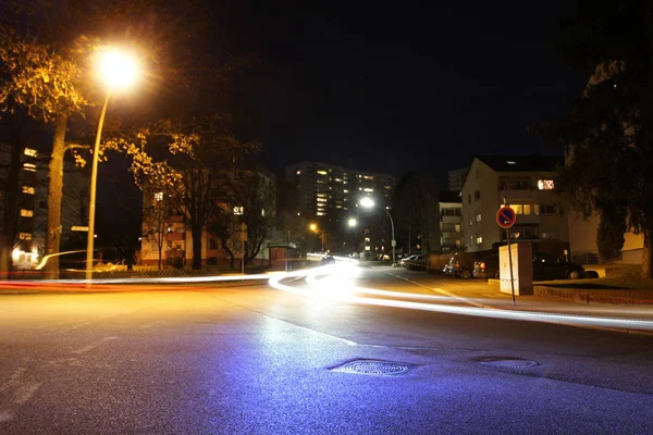 Vacker Utsikt Över Staden Ljusspår Natten — Stockfoto