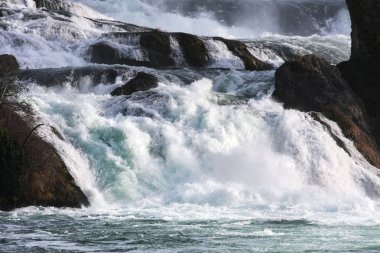 güzel dağ şelalesi doğal çekim