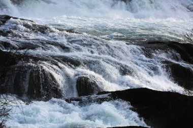 güzel dağ şelalesi doğal çekim