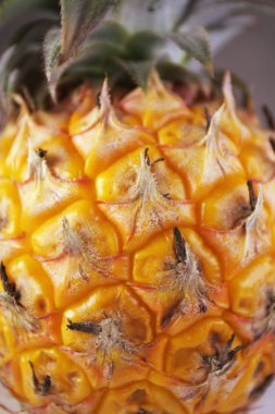 gri olgun ananas yakın çekim