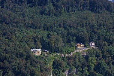 Dağın tepesinden manzara