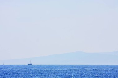 güneşli bir gün güzel mavi deniz doğal çekim