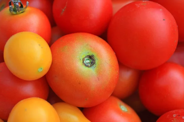 Close Shot Van Stapel Rijpe Rode Tomaten — Stockfoto