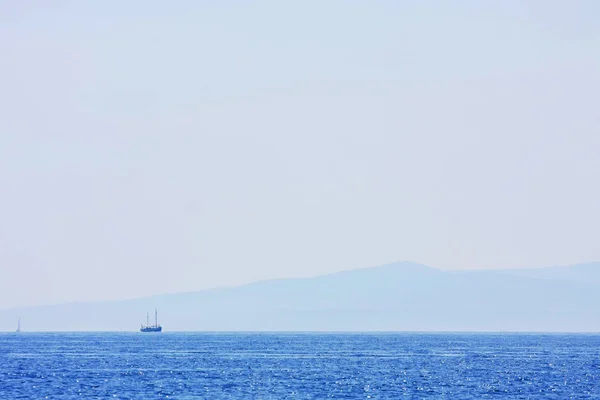 Plan Panoramique Belle Mer Bleue Sur Une Journée Ensoleillée — Photo