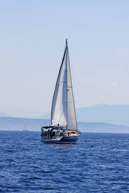 güneşli bir gün güzel mavi deniz doğal çekim