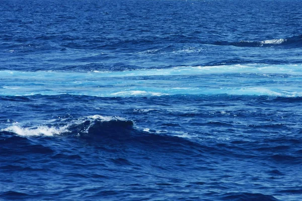 Pintoresca Toma Hermoso Mar Azul Día Soleado —  Fotos de Stock