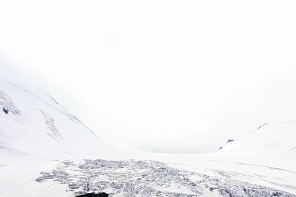 Rustige Shot Van Prachtige Besneeuwde Bergen — Stockfoto