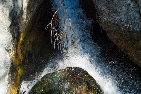 Plano Escénico Hermosa Cascada Montaña —  Fotos de Stock