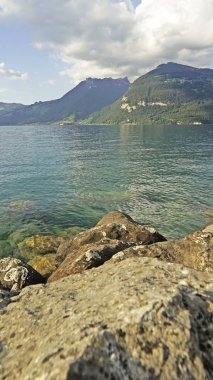 güzel dağ gölü sakin atış