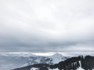 arka plan için güzel karlı dağ manzara manzara çekim