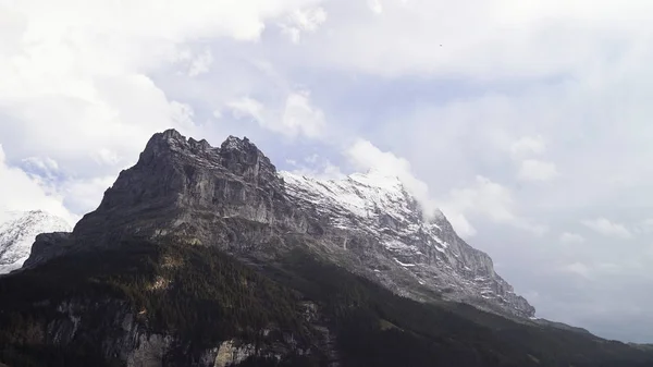 Tranquillo Colpo Belle Montagne Innevate — Foto Stock