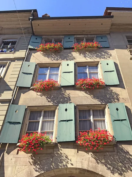 Ventanas Del Edificio Ciudad Vista Primer Plano —  Fotos de Stock