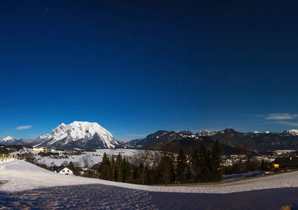 Plan Tranquille Belles Montagnes Enneigées — Photo