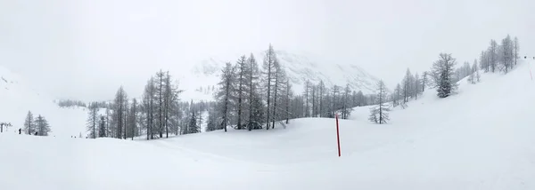 美丽的雪山的宁静镜头 — 图库照片