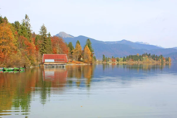 Tranquil Shot Beautiful Mountain Lake Autumn Day — Stock Photo, Image