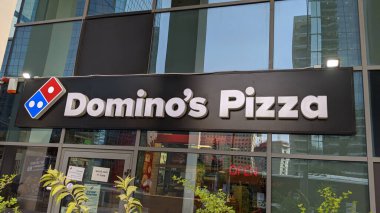 İsrail, 27 Temmuz 2020. Domino 'nun Pizza şubesi..