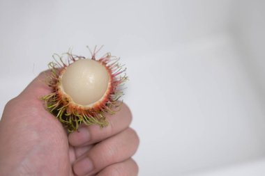 Rambutan, Tayland 'da tropikal meyvedir. 