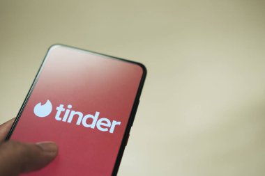 Tinder uygulaması akıllı telefon, Bangkok, Tayland, 04 Ekim, 2020