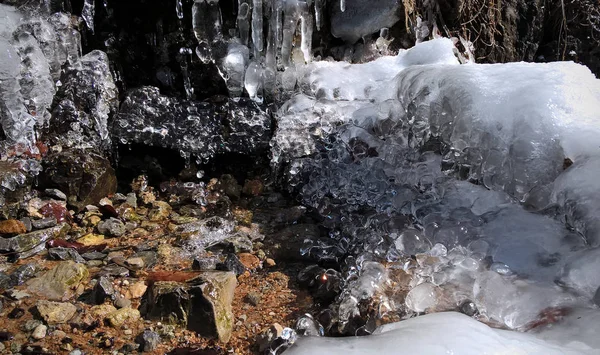 冬の冷たい結晶が近づく — ストック写真